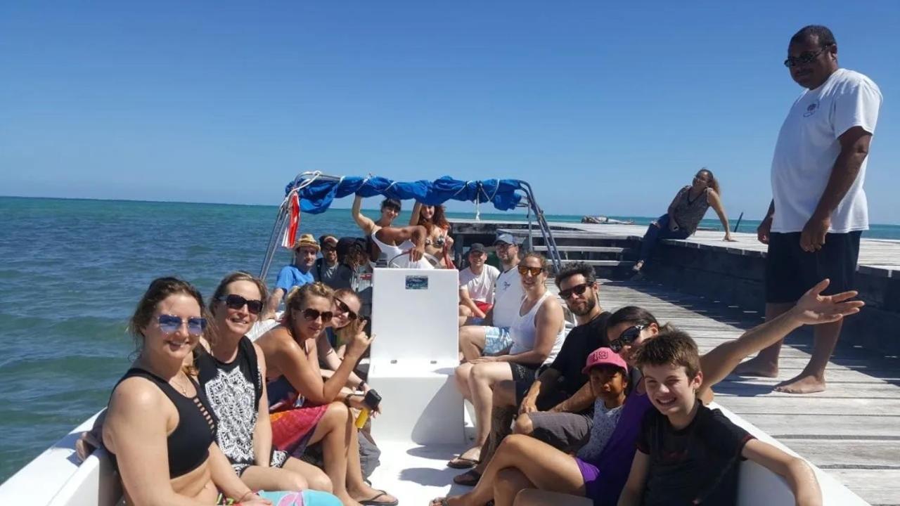 Tropical Paradise Express Caye Caulker Eksteriør bilde