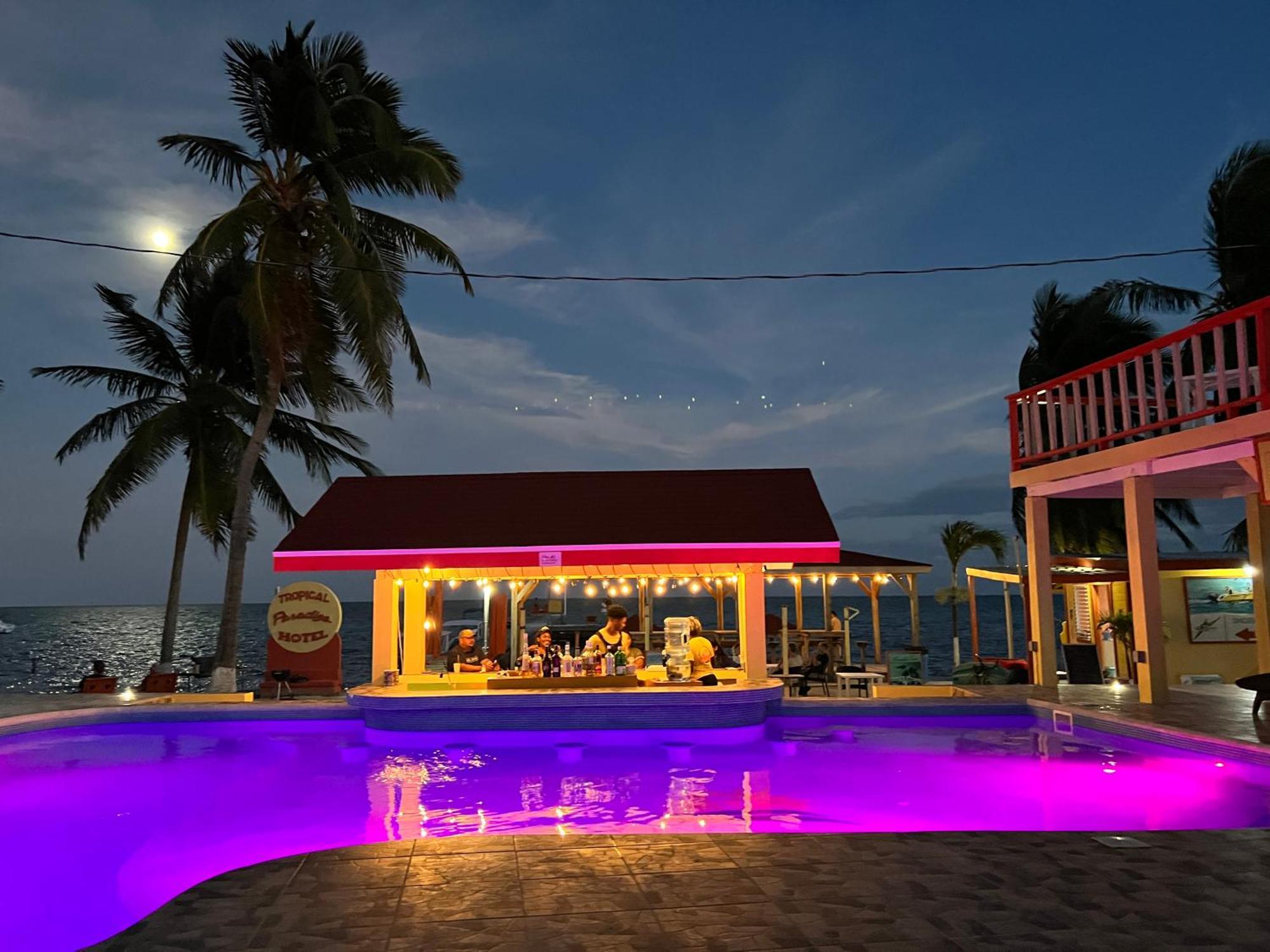 Tropical Paradise Express Caye Caulker Eksteriør bilde
