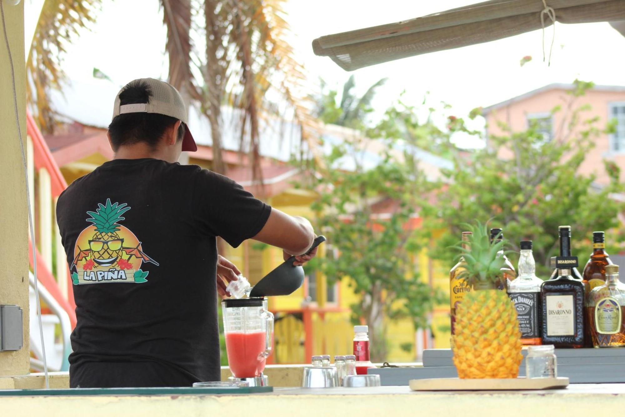 Tropical Paradise Express Caye Caulker Eksteriør bilde