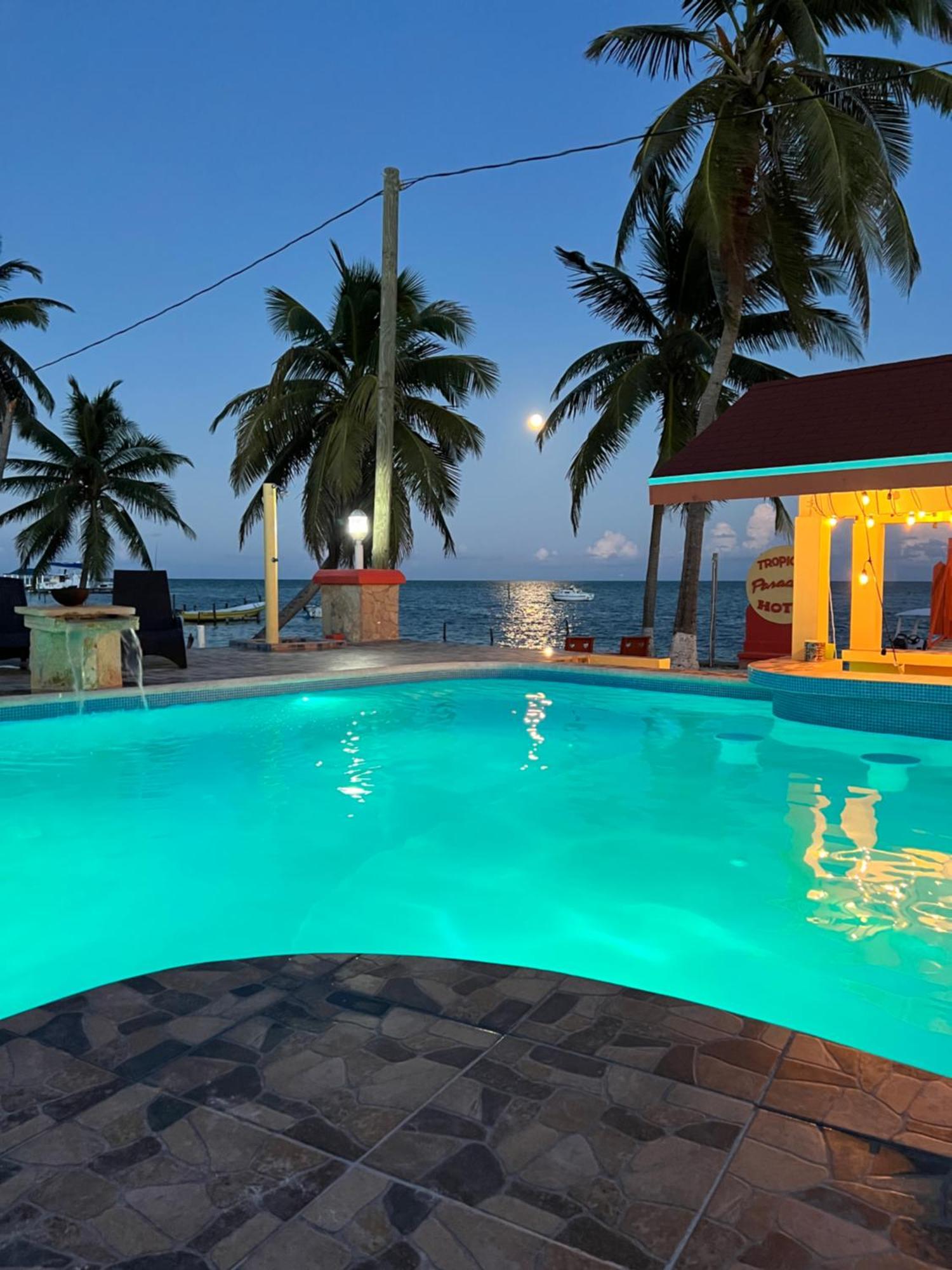 Tropical Paradise Express Caye Caulker Eksteriør bilde